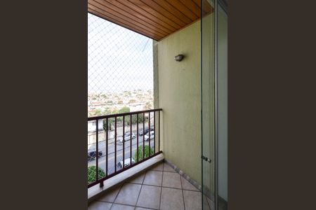 Apartamento para alugar com 65m², 3 quartos e 1 vaga Apartamento para alugar com 65m², 3 quartos e 1 vagaVaranda