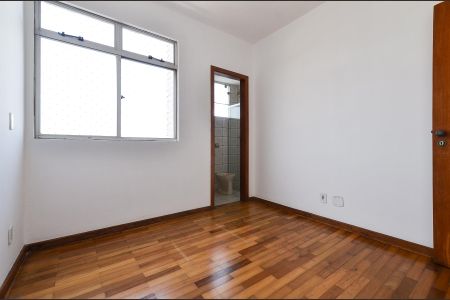 Apartamento para alugar com 65m², 3 quartos e 1 vaga Apartamento para alugar com 65m², 3 quartos e 1 vagaSuíte