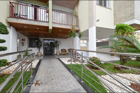 Apartamento para alugar com 65m², 3 quartos e 1 vaga Apartamento para alugar com 65m², 3 quartos e 1 vagaEntrada