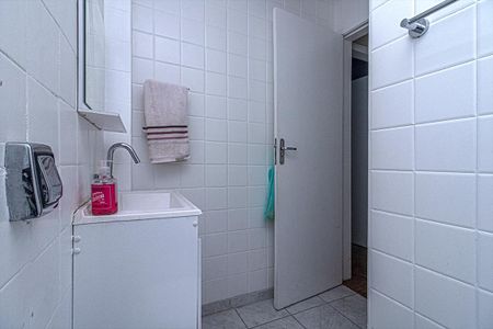 Apartamento à venda com 52m², 2 quartos e 1 vaga Apartamento à venda com 52m², 2 quartos e 1 vagabanheiro social_4