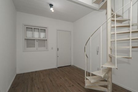 Sala de casa de condomínio para alugar com 1 quarto, 36m² em Bom Jesus, Porto Alegre