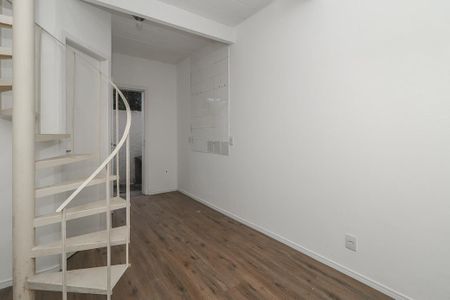 Sala de casa de condomínio para alugar com 1 quarto, 36m² em Bom Jesus, Porto Alegre