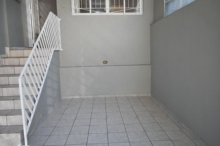 Garagem de casa à venda com 2 quartos, 124m² em Vila da Saúde, São Paulo