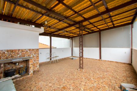 Casa à venda com 320m², 2 quartos e 2 vagas Casa à venda com 320m², 2 quartos e 2 vagasEspaço gourmet