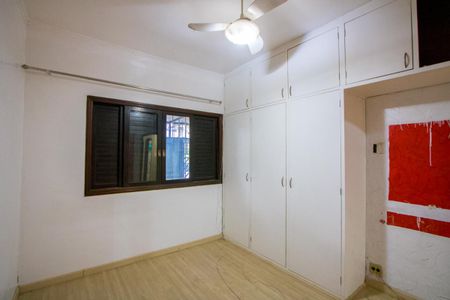 Casa à venda com 320m², 2 quartos e 2 vagas Casa à venda com 320m², 2 quartos e 2 vagasQuarto 2