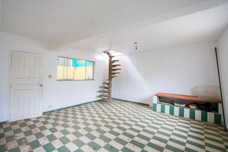 Casa à venda com 320m², 2 quartos e 2 vagas Casa à venda com 320m², 2 quartos e 2 vagasSalão