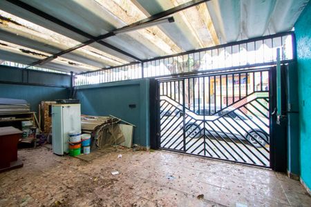 Casa à venda com 320m², 2 quartos e 2 vagas Casa à venda com 320m², 2 quartos e 2 vagasGaragem