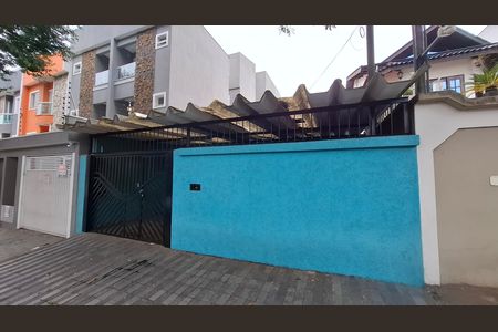 Casa à venda com 320m², 2 quartos e 2 vagas Casa à venda com 320m², 2 quartos e 2 vagasFachada