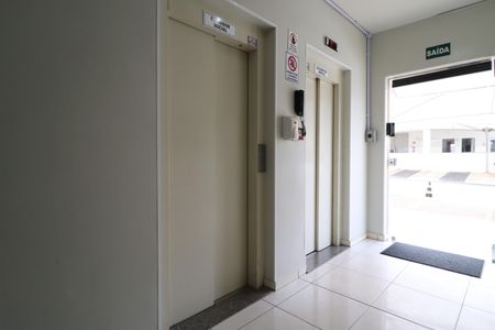Apartamento para alugar com 45m², 2 quartos e 1 vagaElevadores