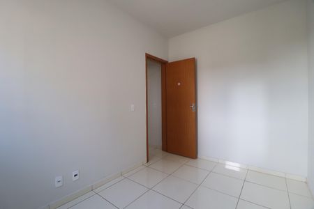 Quarto 1 de apartamento para alugar com 2 quartos, 45m² em Laranjeiras, Uberlândia