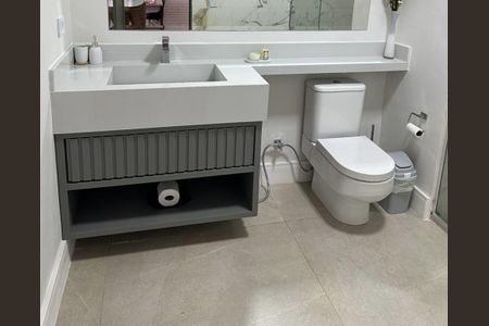 Studio à venda com 52m², 1 quarto e 1 vaga Studio à venda com 52m², 1 quarto e 1 vagaBanheiro