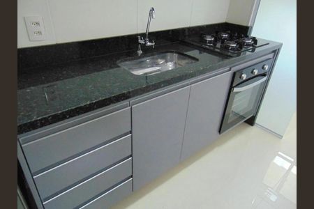 Apartamento à venda com 75m², 3 quartos e 2 vagasCozinha
