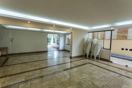 Apartamento à venda com 150m², 4 quartos e 2 vagas Apartamento à venda com 150m², 4 quartos e 2 vagasÁrea comum - Salão de festas
