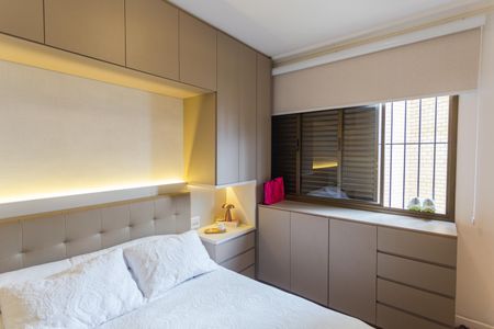 Apartamento à venda com 150m², 4 quartos e 2 vagas Apartamento à venda com 150m², 4 quartos e 2 vagasSuíte