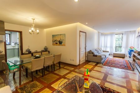 Apartamento à venda com 150m², 4 quartos e 2 vagas Apartamento à venda com 150m², 4 quartos e 2 vagasSala