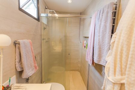 Apartamento à venda com 150m², 4 quartos e 2 vagas Apartamento à venda com 150m², 4 quartos e 2 vagasBanheiro da Suíte