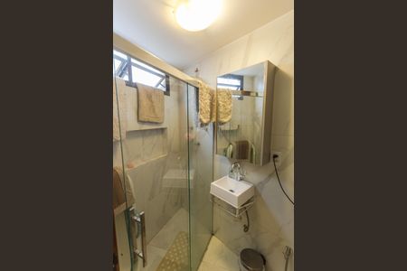 Apartamento à venda com 150m², 4 quartos e 2 vagas Apartamento à venda com 150m², 4 quartos e 2 vagasBanheiro de serviço