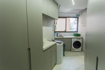 Apartamento à venda com 150m², 4 quartos e 2 vagas Apartamento à venda com 150m², 4 quartos e 2 vagasÁrea de Serviço