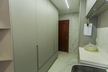 Apartamento à venda com 150m², 4 quartos e 2 vagas Apartamento à venda com 150m², 4 quartos e 2 vagasÁrea de Serviço