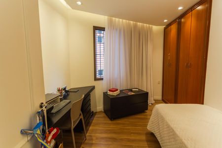 Apartamento à venda com 150m², 4 quartos e 2 vagas Apartamento à venda com 150m², 4 quartos e 2 vagasQuarto 4