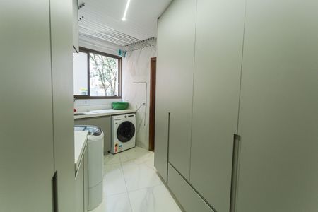 Apartamento à venda com 150m², 4 quartos e 2 vagas Apartamento à venda com 150m², 4 quartos e 2 vagasÁrea de Serviço