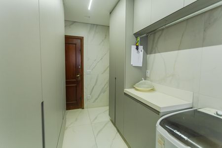 Apartamento à venda com 150m², 4 quartos e 2 vagas Apartamento à venda com 150m², 4 quartos e 2 vagasÁrea de Serviço