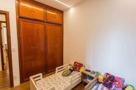 Apartamento à venda com 150m², 4 quartos e 2 vagas Apartamento à venda com 150m², 4 quartos e 2 vagasQuarto 3
