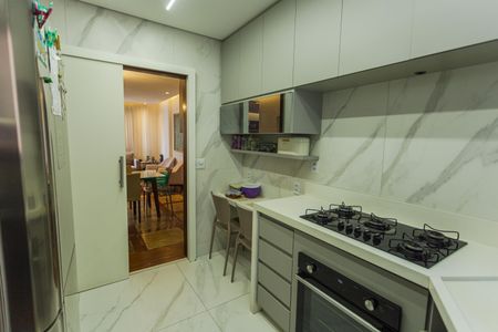 Apartamento à venda com 150m², 4 quartos e 2 vagas Apartamento à venda com 150m², 4 quartos e 2 vagasCozinha