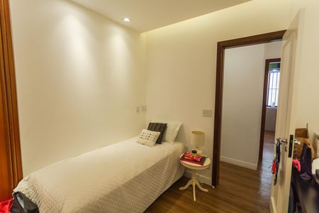 Apartamento à venda com 150m², 4 quartos e 2 vagas Apartamento à venda com 150m², 4 quartos e 2 vagasQuarto 4