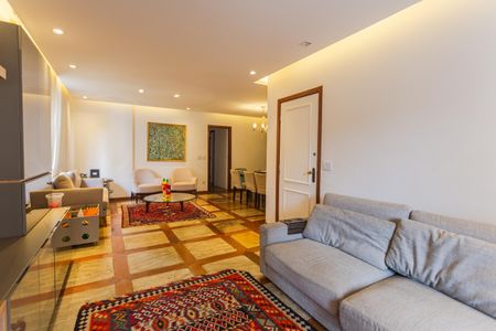 Apartamento à venda com 150m², 4 quartos e 2 vagas Apartamento à venda com 150m², 4 quartos e 2 vagasSala