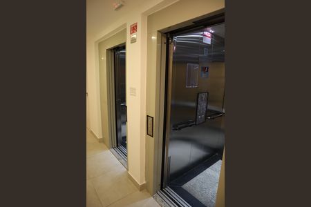 Apartamento à venda com 71m², 2 quartos e 1 vagaELEVADOR