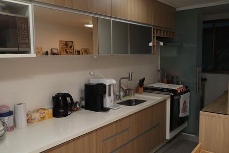 Apartamento para alugar com 71m², 2 quartos e 1 vagaCOZINHA