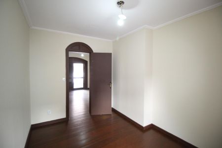 Apartamento para alugar com 3 quartos, 80m² em Jardim Itu, Porto Alegre
