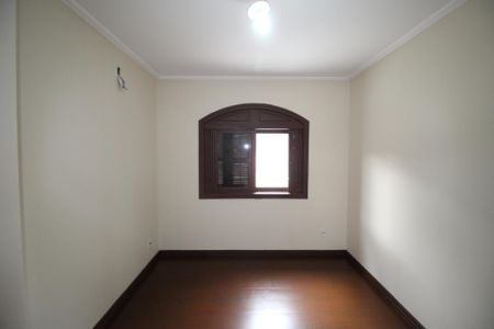 Apartamento para alugar com 3 quartos, 80m² em Jardim Itu, Porto Alegre