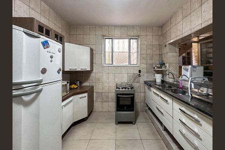 Casa à venda com 2 quartos, 85m² em Vila Hamburguesa, São Paulo