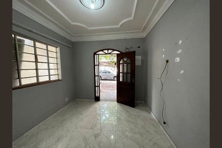 Casa à venda com 205m², 4 quartos e 3 vagas