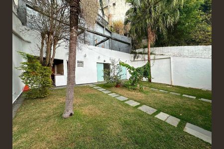 Casa à venda com 3 quartos, 333m² em Vila Romana, São Paulo