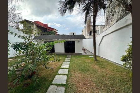 Casa à venda com 333m², 3 quartos e 5 vagas