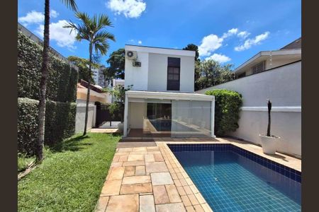 Casa à venda com 350m², 4 quartos e 6 vagas