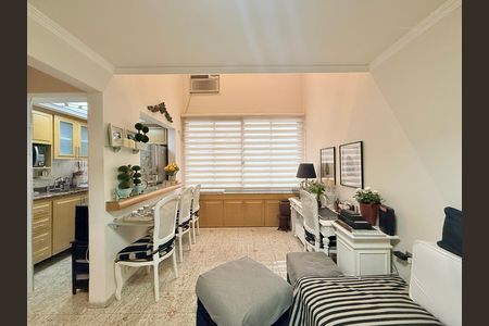 Apartamento à venda com 48m², 1 quarto e 1 vagaSala 
