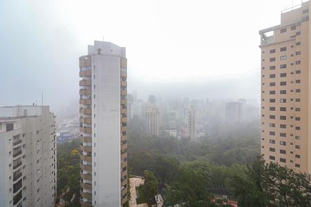 Apartamento à venda com 208m², 4 quartos e 2 vagas Apartamento à venda com 208m², 4 quartos e 2 vagasVista do Quarto 2