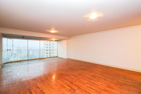 Apartamento à venda com 208m², 4 quartos e 2 vagas Apartamento à venda com 208m², 4 quartos e 2 vagasSala