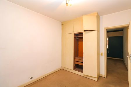 Apartamento à venda com 208m², 4 quartos e 2 vagas Apartamento à venda com 208m², 4 quartos e 2 vagasQuarto 2
