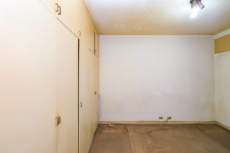 Apartamento à venda com 208m², 4 quartos e 2 vagas Apartamento à venda com 208m², 4 quartos e 2 vagasSuíte
