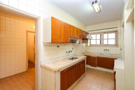 Apartamento à venda com 208m², 4 quartos e 2 vagas Apartamento à venda com 208m², 4 quartos e 2 vagasCozinha