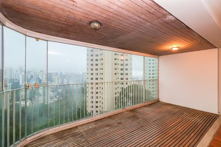 Apartamento à venda com 208m², 4 quartos e 2 vagas Apartamento à venda com 208m², 4 quartos e 2 vagasSala