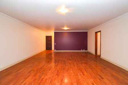Apartamento à venda com 208m², 4 quartos e 2 vagas Apartamento à venda com 208m², 4 quartos e 2 vagasSala