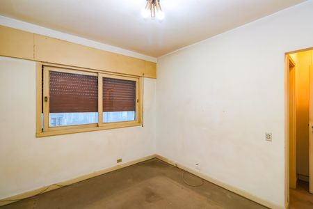Apartamento à venda com 208m², 4 quartos e 2 vagas Apartamento à venda com 208m², 4 quartos e 2 vagasSuíte