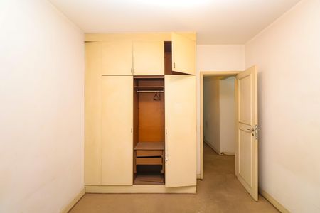 Apartamento à venda com 208m², 4 quartos e 2 vagas Apartamento à venda com 208m², 4 quartos e 2 vagasQuarto 2