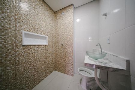 Casa à venda com 80m², 3 quartos e 1 vaga Casa à venda com 80m², 3 quartos e 1 vagaBanheiro da Suíte
